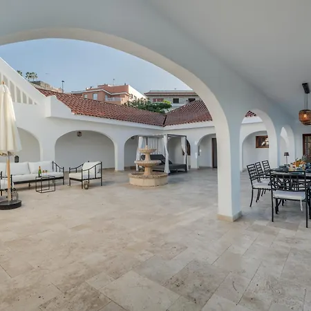 Karat Sound Of The Sea Villa *