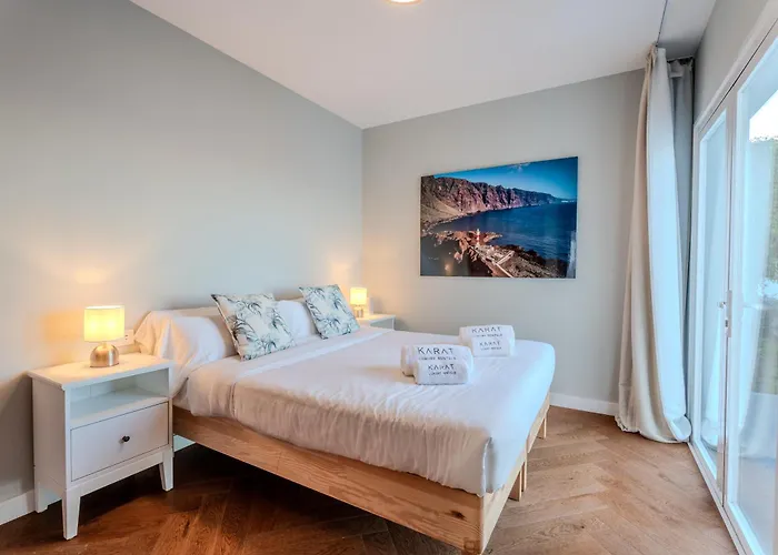 Karat Sound Of The Sea Villa *