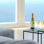 Karat Sound Of The Sea Villa *